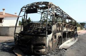 L'autobús incendiat, a Can Massuet del Far (Dosrius).