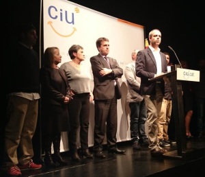 Miquel Buch acompanyat del seu equip actual en l'acte de presentació del candidat